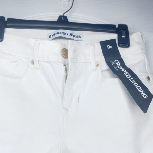 #10 - White Express Jeans - Picture 3 of 10